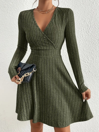 Robe Cintrée à Manches Longues
