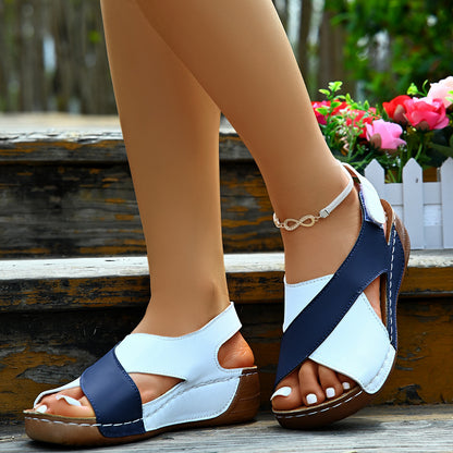 Complices des Jambes Sublimes – Sandales à Compensées